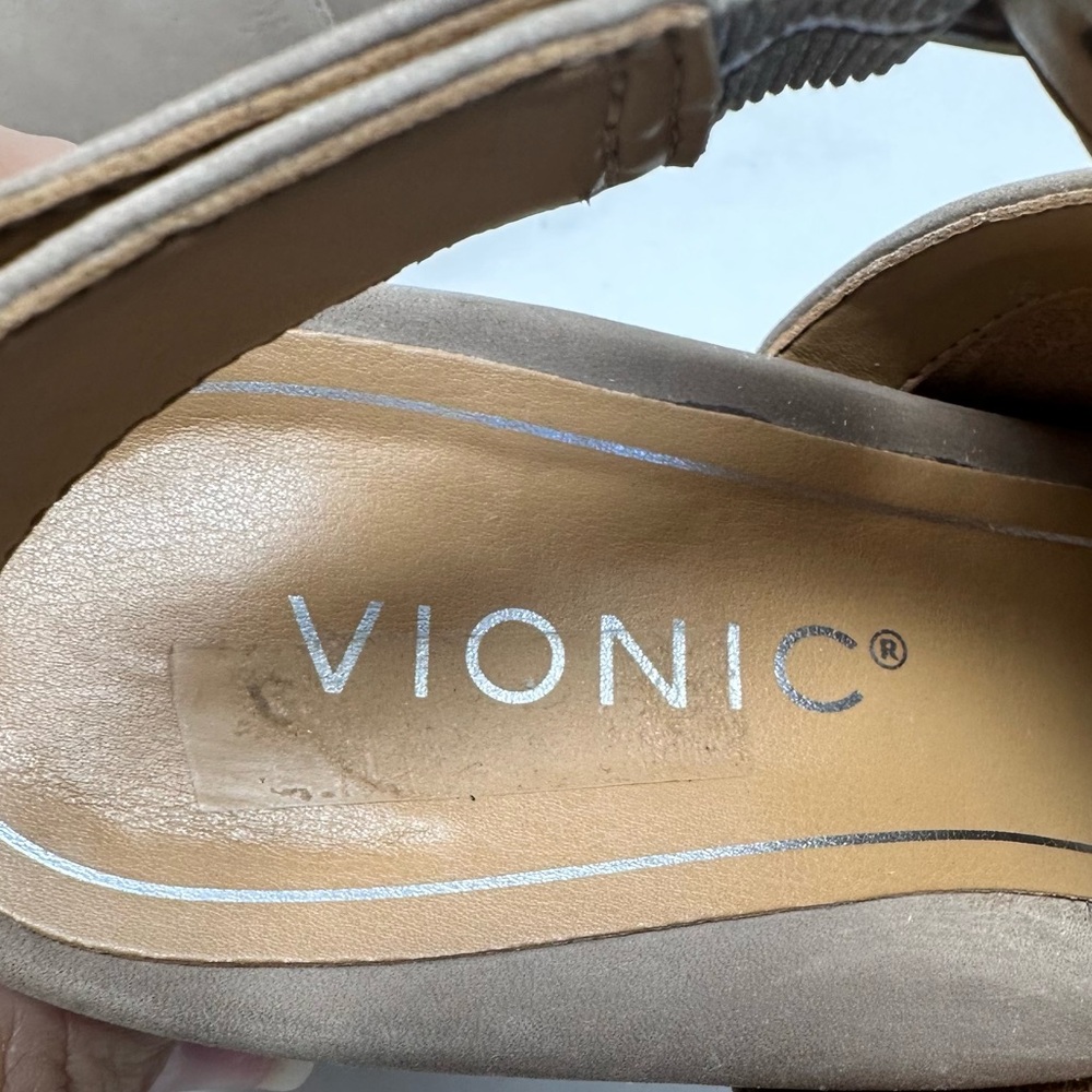Vionic Roseville Plantar Fasciitis Insole with Built-in Arch Support Orthotic - Picture 10 of 11